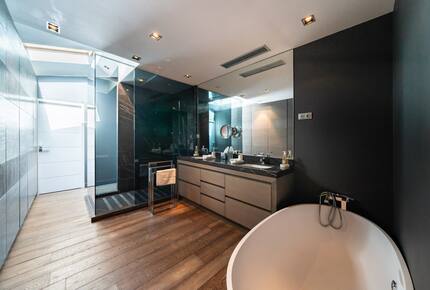 Refined Cannes Residence Steps from La Croisette - Cannes, France