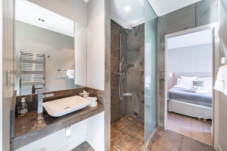 Refined Cannes Residence Steps from La Croisette - Cannes, France