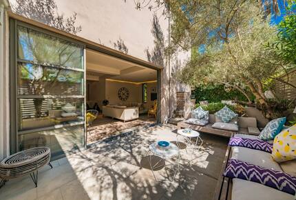 Refined Cannes Residence Steps from La Croisette - Cannes, France