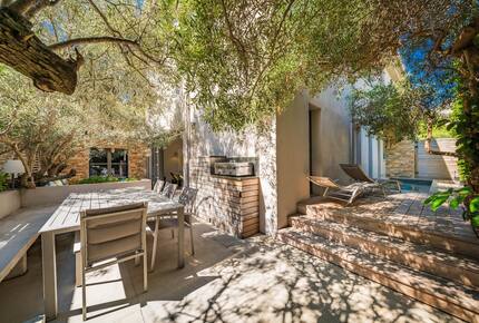 Refined Cannes Residence Steps from La Croisette - Cannes, France