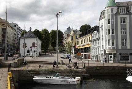 Spacious City Apartment in Bergen’s Most Picturesque Neighborhood - Bergen, Norway