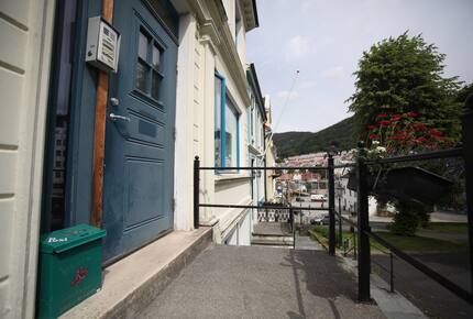 Spacious City Apartment in Bergen’s Most Picturesque Neighborhood - Bergen, Norway