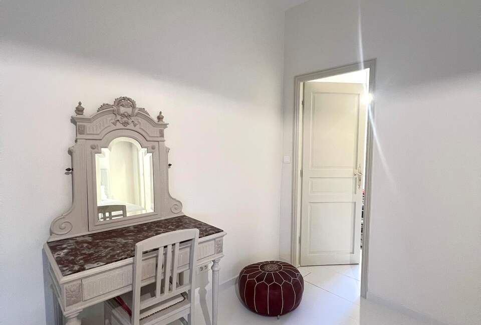 A Refined Stone Retreat in the Heart of Provence - Brignon, France