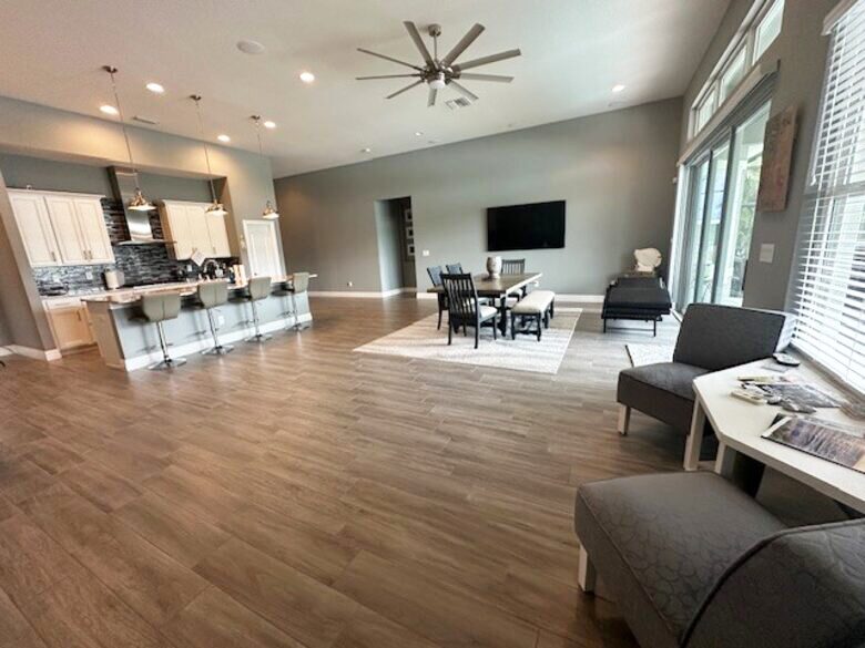 Elegant Apollo Beach Haven with Lush Trails & Hot Tub - Apollo Beach, Florida