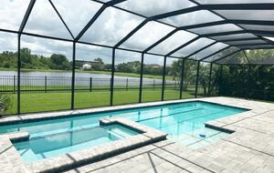 Elegant Apollo Beach Haven with Lush Trails & Hot Tub - Apollo Beach, Florida