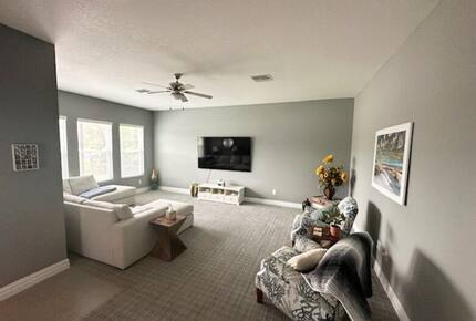 Elegant Apollo Beach Haven with Lush Trails & Hot Tub - Apollo Beach, Florida