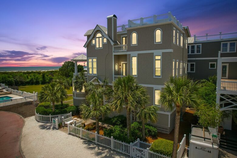 Stunning Seaside Retreat on St Simons Island - Saint Simons Island, Georgia