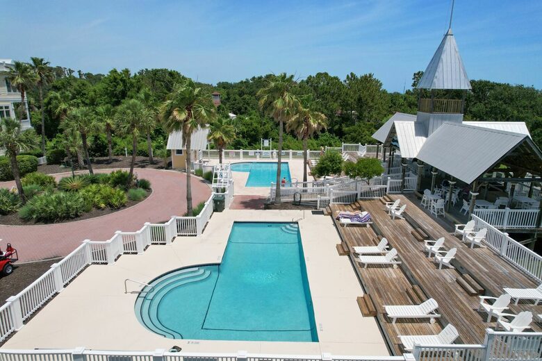 Stunning Seaside Retreat on St Simons Island - Saint Simons Island, Georgia