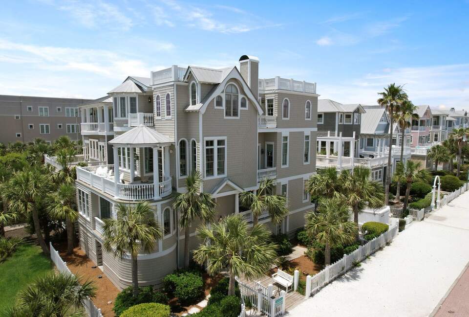 Stunning Seaside Retreat on St Simons Island - Saint Simons Island, Georgia