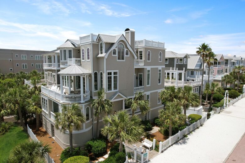 Stunning Seaside Retreat on St Simons Island - Saint Simons Island, Georgia