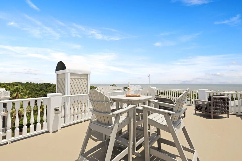 Stunning Seaside Retreat on St Simons Island - Saint Simons Island, Georgia