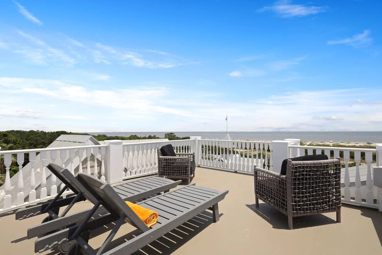 Stunning Seaside Retreat on St Simons Island - Saint Simons Island, Georgia