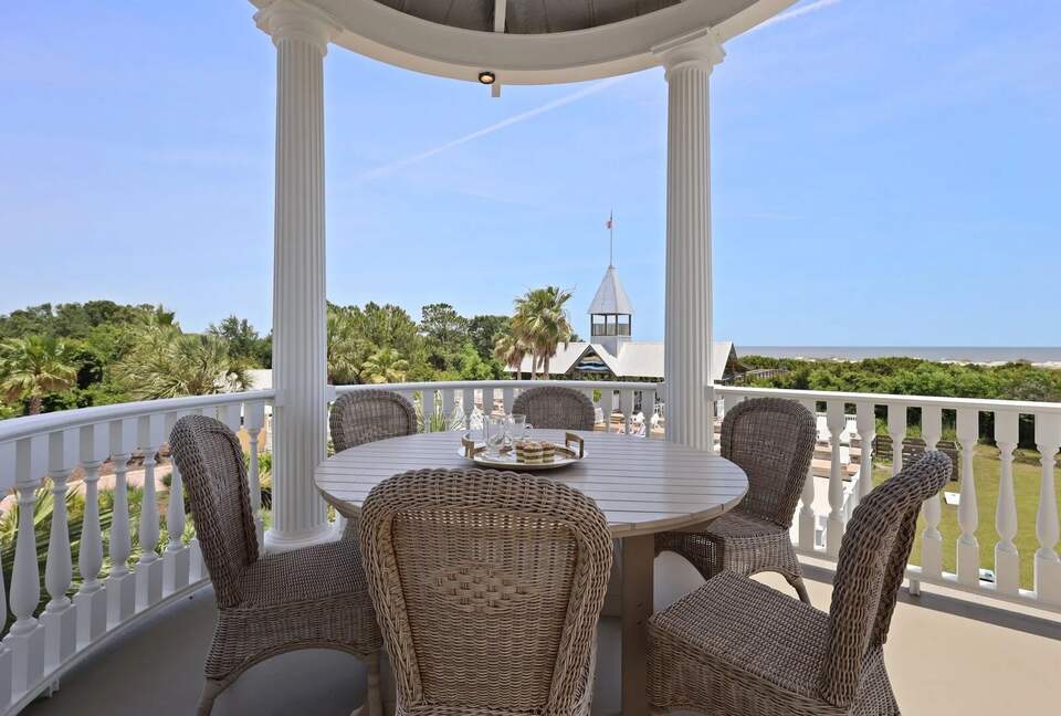 Stunning Seaside Retreat on St Simons Island - Saint Simons Island, Georgia