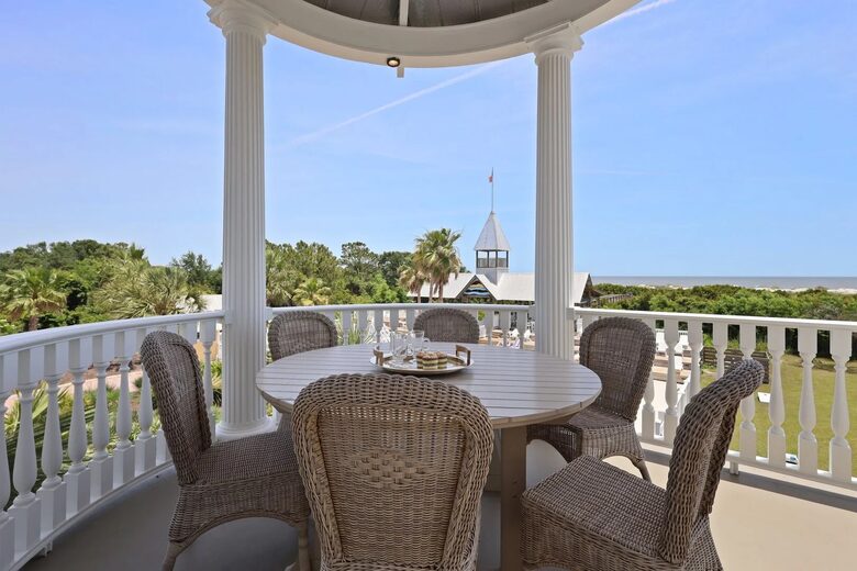 Stunning Seaside Retreat on St Simons Island - Saint Simons Island, Georgia