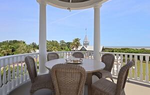 Stunning Seaside Retreat on St Simons Island - Saint Simons Island, Georgia