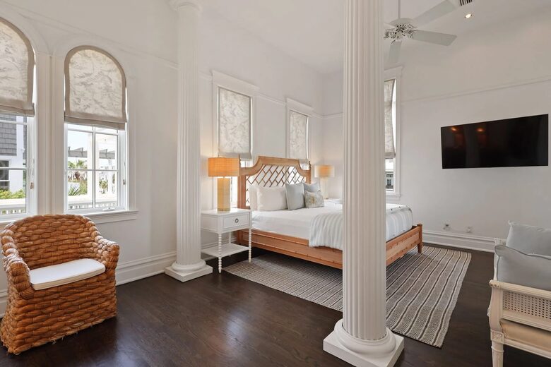 Stunning Seaside Retreat on St Simons Island - Saint Simons Island, Georgia