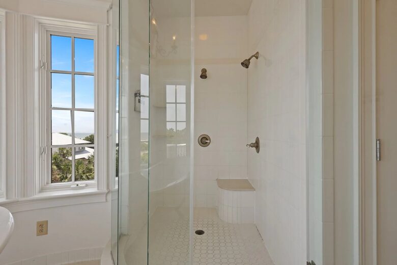 Stunning Seaside Retreat on St Simons Island - Saint Simons Island, Georgia