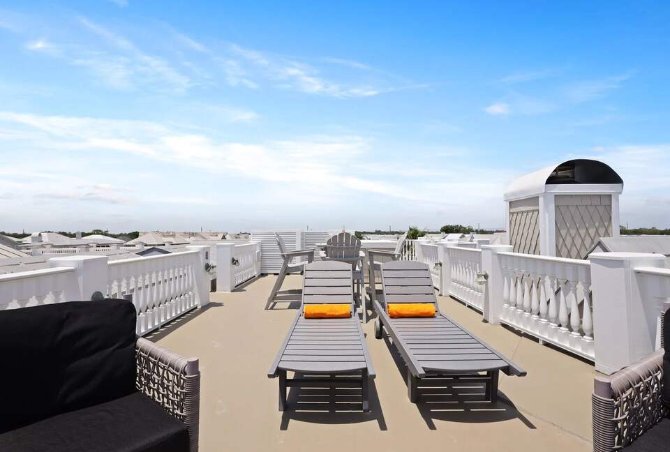 Stunning Seaside Retreat on St Simons Island - Saint Simons Island, Georgia