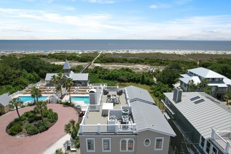 Stunning Seaside Retreat on St Simons Island - Saint Simons Island, Georgia