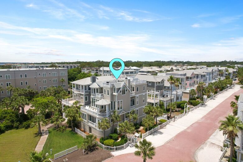 Stunning Seaside Retreat on St Simons Island - Saint Simons Island, Georgia