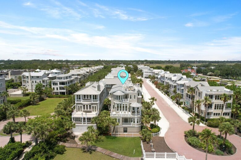 Stunning Seaside Retreat on St Simons Island - Saint Simons Island, Georgia
