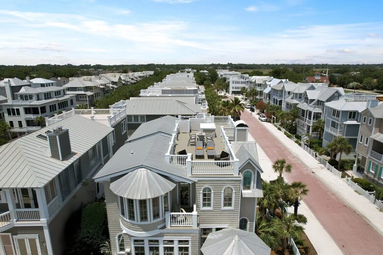 Stunning Seaside Retreat on St Simons Island - Saint Simons Island, Georgia