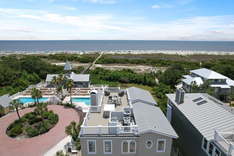 Stunning Seaside Retreat on St Simons Island - Saint Simons Island, Georgia