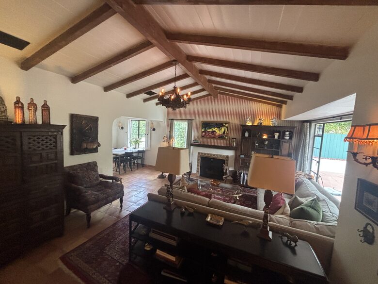 A Charming 1930s Spanish Hideaway near downtown Palm Springs - Palm Springs, California