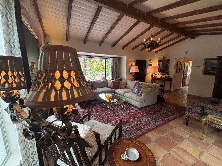 A Charming 1930s Spanish Hideaway near downtown Palm Springs - Palm Springs, California