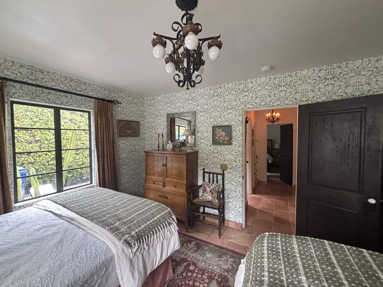 A Charming 1930s Spanish Hideaway near downtown Palm Springs - Palm Springs, California