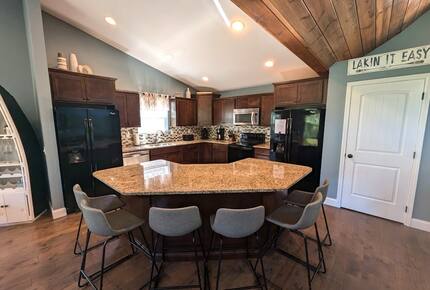 Mountainview Lakeside Escape - LaFollette, Tennessee