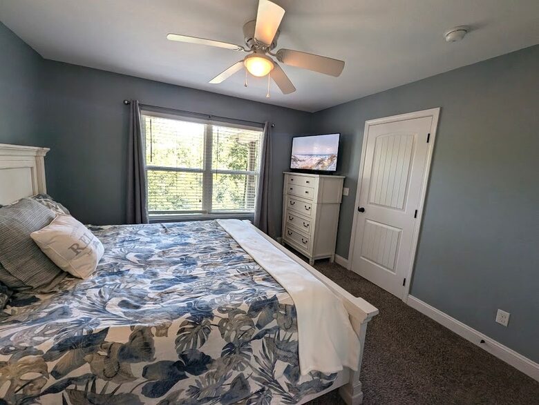 Mountainview Lakeside Escape - LaFollette, Tennessee