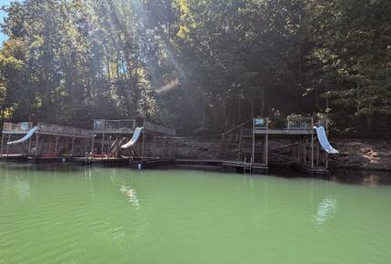 Mountainview Lakeside Escape - LaFollette, Tennessee
