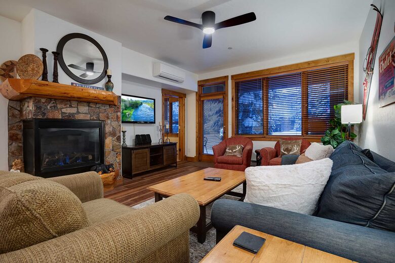 Exquisite Four-Bedroom Residence with Premier Resort Access - Steamboat Springs, Colorado