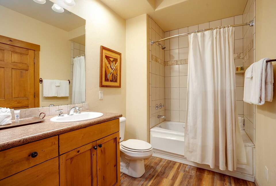Exquisite Four-Bedroom Residence with Premier Resort Access - Steamboat Springs, Colorado