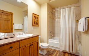 Exquisite Four-Bedroom Residence with Premier Resort Access - Steamboat Springs, Colorado