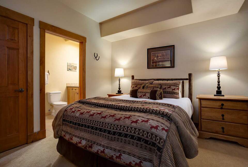 Exquisite Four-Bedroom Residence with Premier Resort Access - Steamboat Springs, Colorado