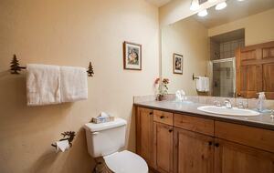 Exquisite Four-Bedroom Residence with Premier Resort Access - Steamboat Springs, Colorado