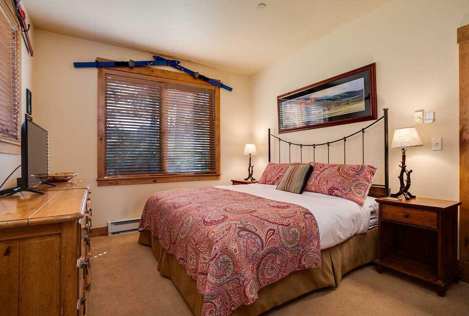 Exquisite Four-Bedroom Residence with Premier Resort Access - Steamboat Springs, Colorado