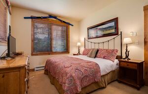 Exquisite Four-Bedroom Residence with Premier Resort Access - Steamboat Springs, Colorado