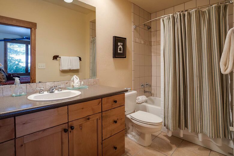 Exquisite Four-Bedroom Residence with Premier Resort Access - Steamboat Springs, Colorado