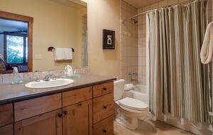 Exquisite Four-Bedroom Residence with Premier Resort Access - Steamboat Springs, Colorado