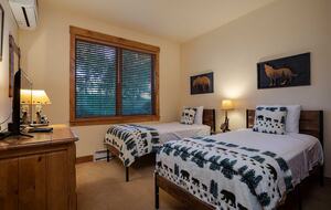 Exquisite Four-Bedroom Residence with Premier Resort Access - Steamboat Springs, Colorado