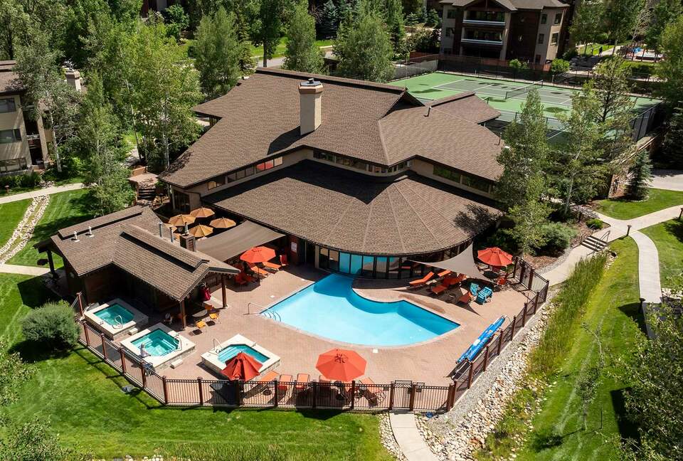 Exquisite Four-Bedroom Residence with Premier Resort Access - Steamboat Springs, Colorado