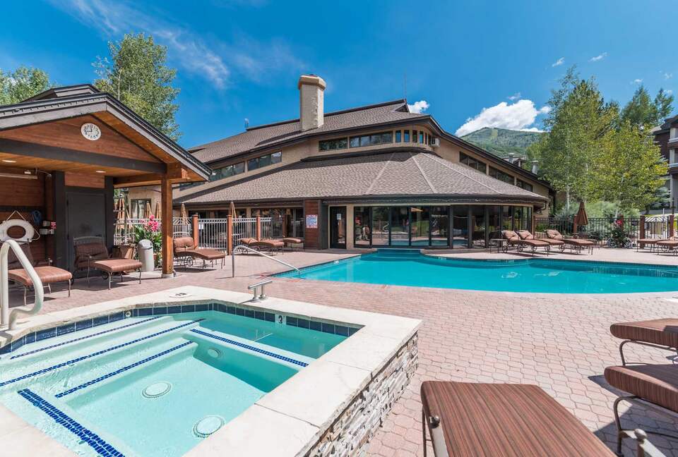 Exquisite Four-Bedroom Residence with Premier Resort Access - Steamboat Springs, Colorado