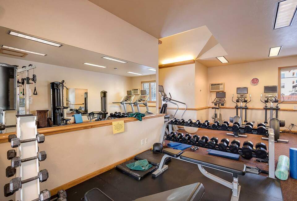 Exquisite Four-Bedroom Residence with Premier Resort Access - Steamboat Springs, Colorado