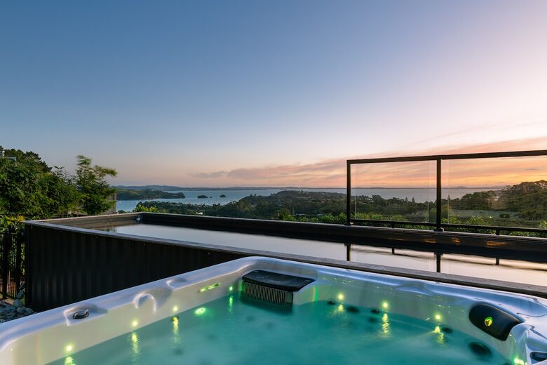 Sunsets & Sea Breezes Above Palm Beach - Waiheke Island, New Zealand