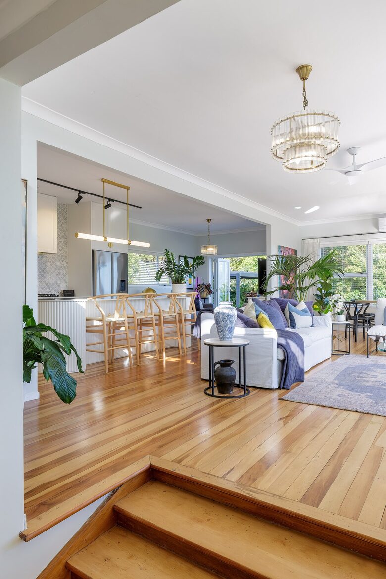 Sunsets & Sea Breezes Above Palm Beach - Waiheke Island, New Zealand