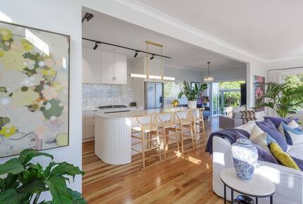 Sunsets & Sea Breezes Above Palm Beach - Waiheke Island, New Zealand