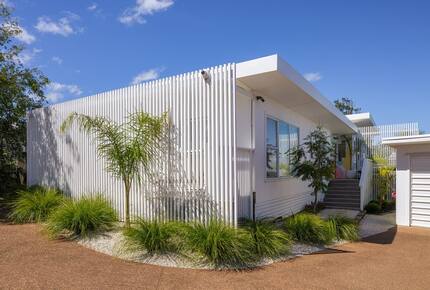Sunsets & Sea Breezes Above Palm Beach - Waiheke Island, New Zealand